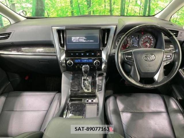 Toyota VELLFIRE 2018-07 350948-1