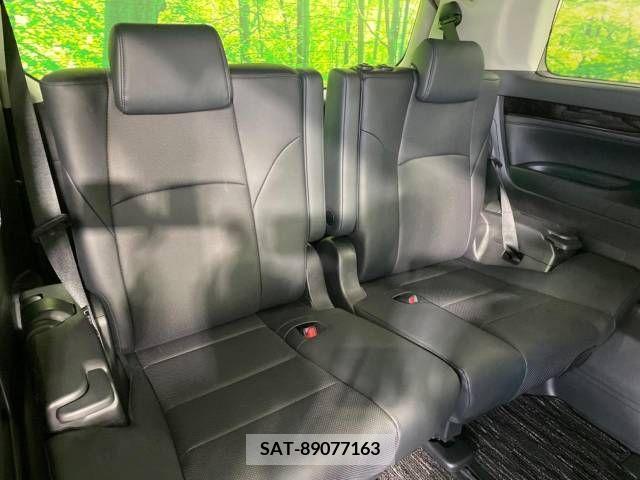 Toyota VELLFIRE 2018-07 350948-13