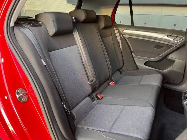 VolksWagen GOLF 2016-05 195224-9