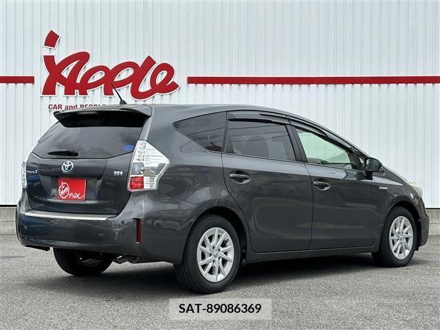Toyota PRIUS ALPHA 2012-02 282467-2