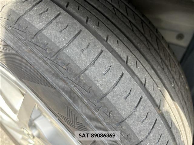 Toyota PRIUS ALPHA 2012-02 282467-17
