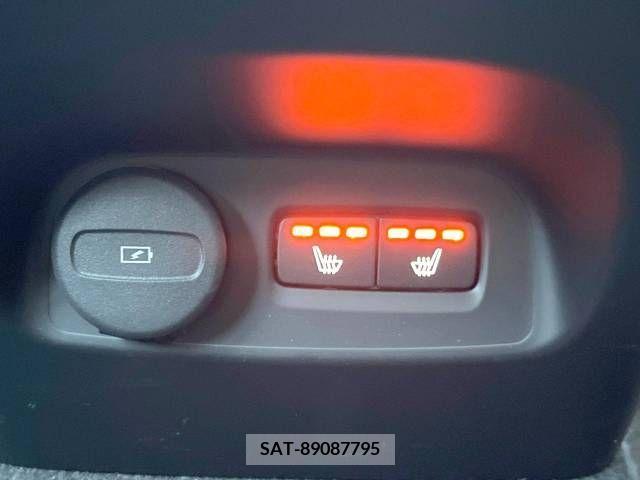 Volvo XC40 2021-05 232401-12