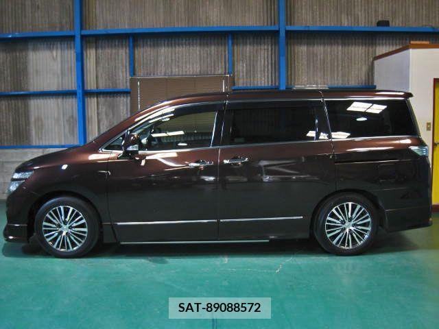 Nissan ELGRAND 2014-03 205140-2