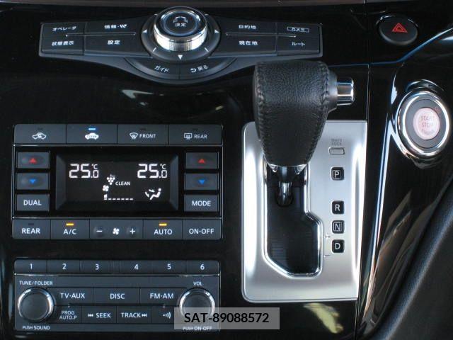 Nissan ELGRAND 2014-03 205140-15