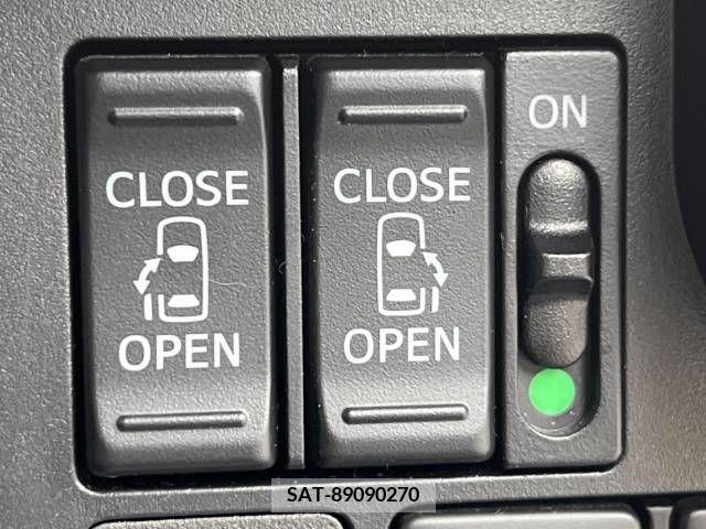Toyota ROOMY 2017-07 393734-5