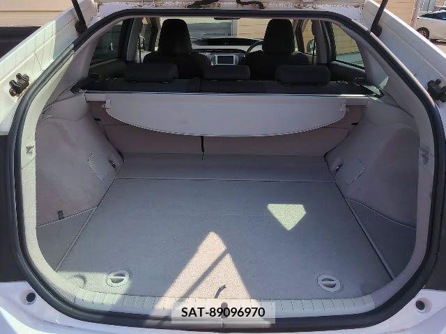 Toyota PRIUS 2014-01 220899-14