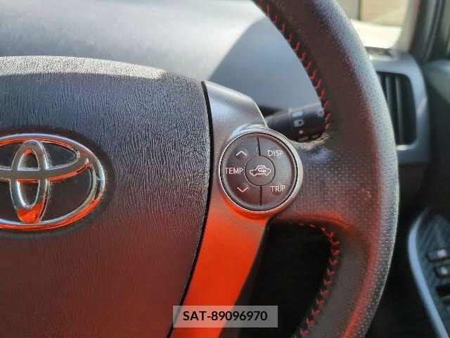 Toyota PRIUS 2014-01 220899-11