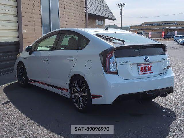 Toyota PRIUS 2014-01 220899-8