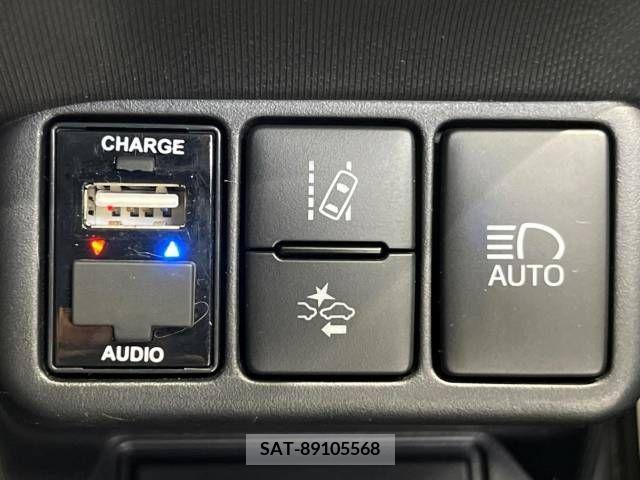 Toyota AQUA 2016-06 260524-8