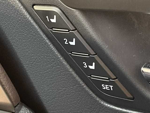 Lexus RX 2020-01 22966-7