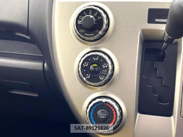 Toyota RACTIS 2010-03 366845-6