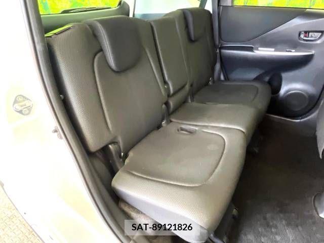 Toyota RACTIS 2010-03 366845-9