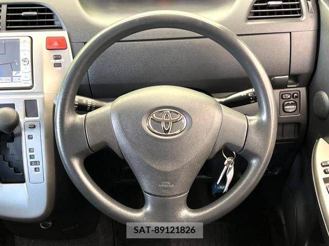 Toyota RACTIS 2010-03 366845-11