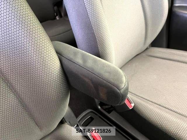 Toyota RACTIS 2010-03 366845-7