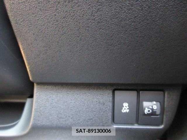 Honda N BOX 2023-12 205964-8