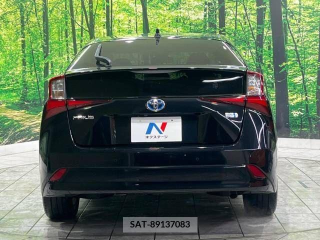 Toyota PRIUS 2019-04 209927-15