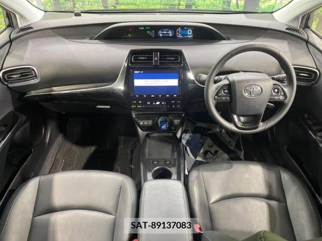 Toyota PRIUS 2019-04 209927-1