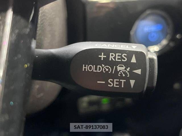 Toyota PRIUS 2019-04 209927-5