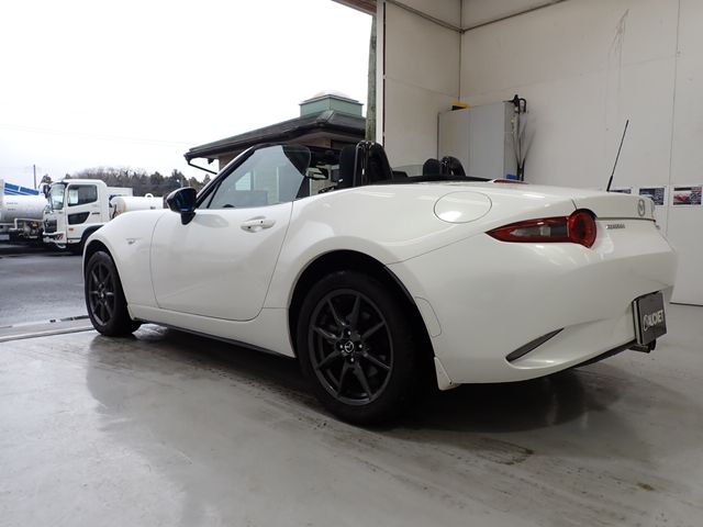 Mazda ROADSTER 2017-03 28356-2