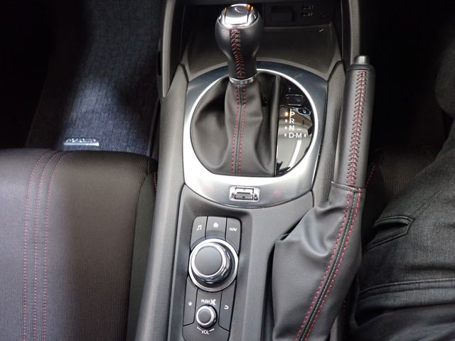 Mazda ROADSTER 2017-03 28356-18