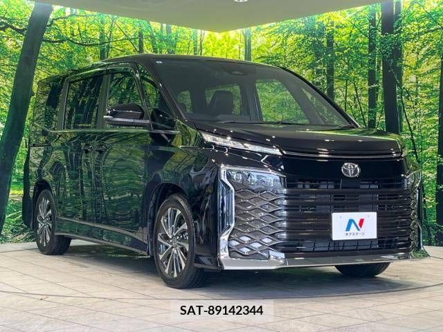 Toyota VOXY 2023-08 384242-17