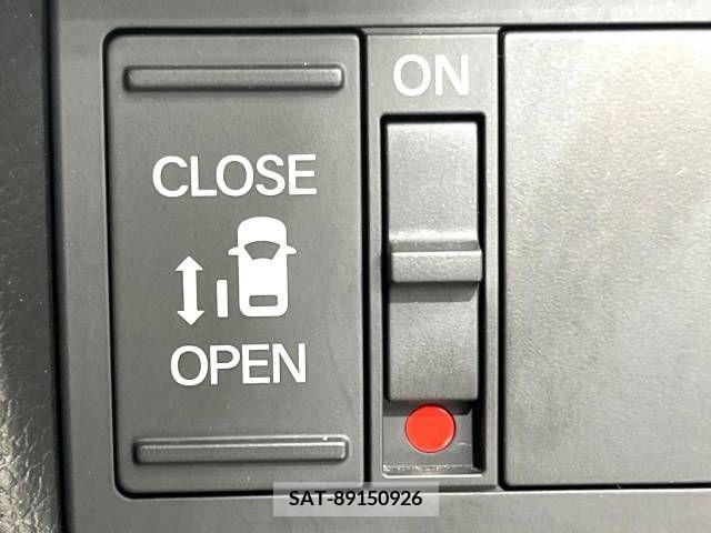 Honda N BOX CUSTOM 2022-05 278958-4