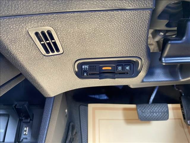 Honda VEZEL 2018-07 8641-12