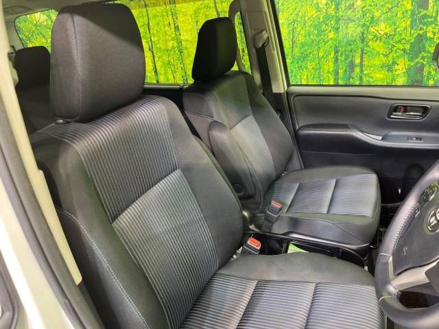Toyota VOXY 2015-07 194660-8