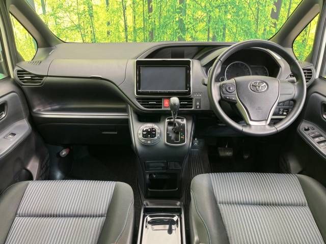 Toyota VOXY 2015-07 194660-1