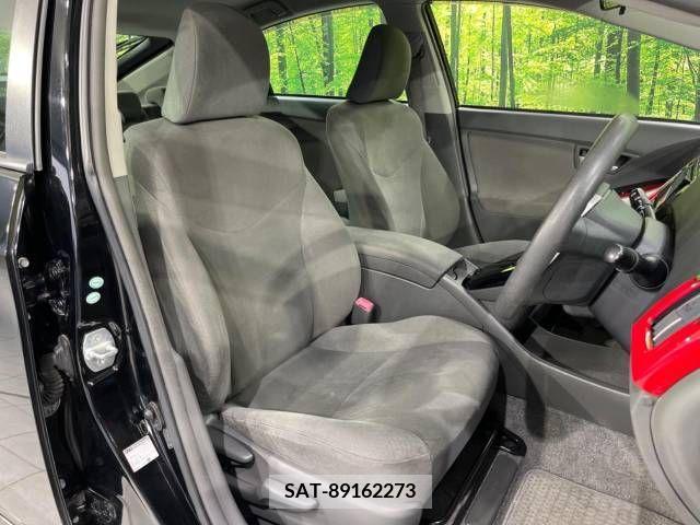 Toyota PRIUS 2011-11 366509-8