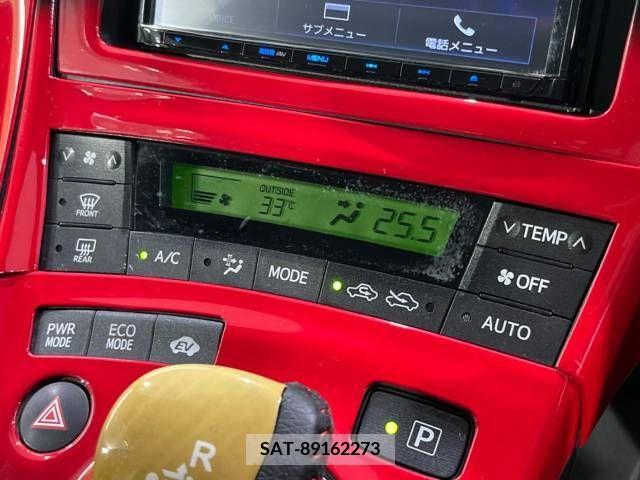 Toyota PRIUS 2011-11 366509-4