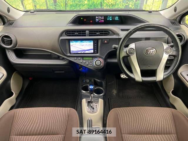 Toyota AQUA 2012-02 313935-1