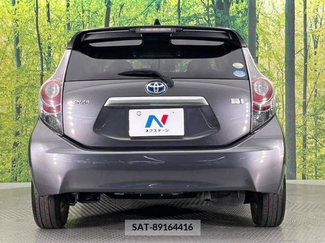 Toyota AQUA 2012-02 313935-14