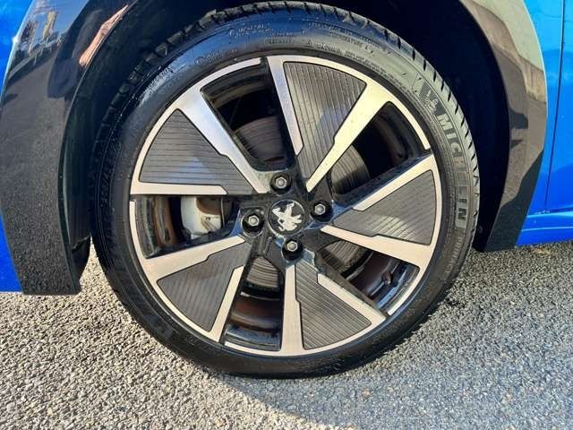 Peugeot 208 2020-10 19553-8