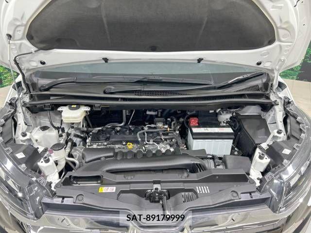 Toyota NOAH 2022-04 325904-18
