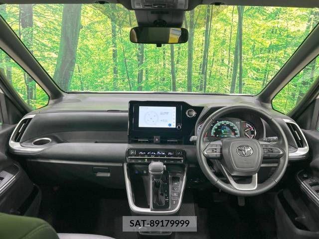 Toyota NOAH 2022-04 325904-1
