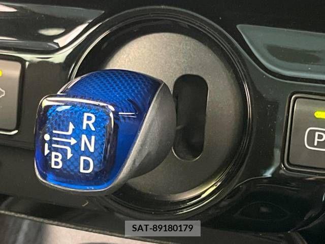 Toyota PRIUS 2019-06 225854-18