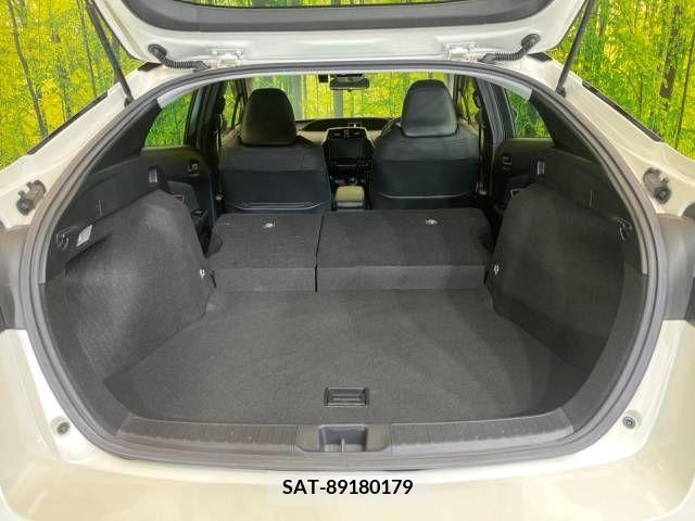 Toyota PRIUS 2019-06 225854-9