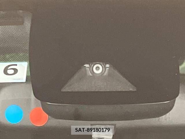 Toyota PRIUS 2019-06 225854-2