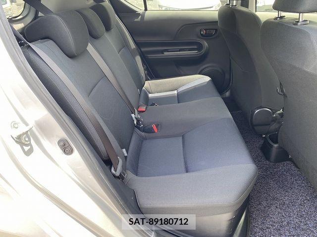 Toyota AQUA 2017-03 260141-14