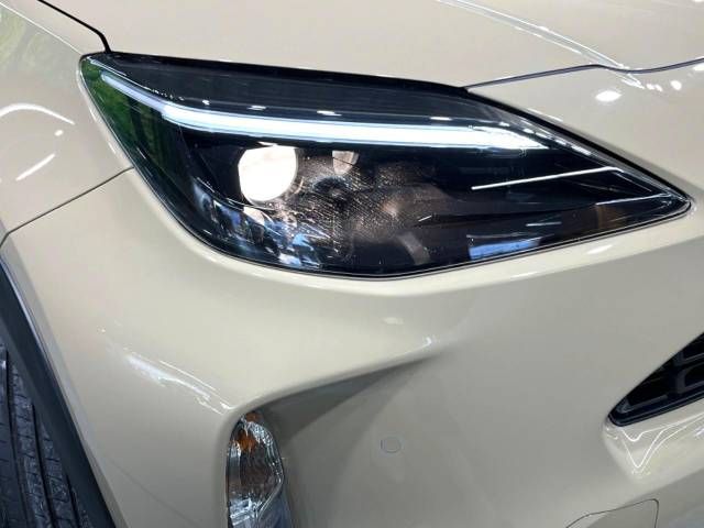 Toyota YARIS CROSS 2023-03 194010-12