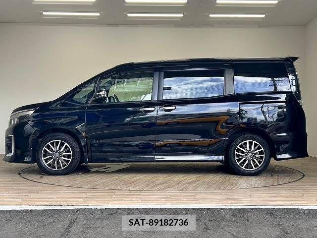 Toyota VOXY 2016-07 336355-13