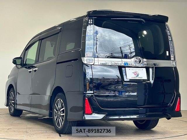 Toyota VOXY 2016-07 336355-16