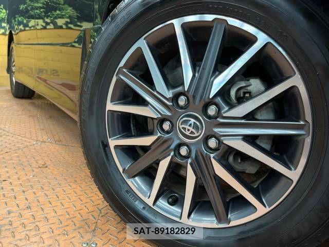 Toyota VOXY 2017-03 288909-14