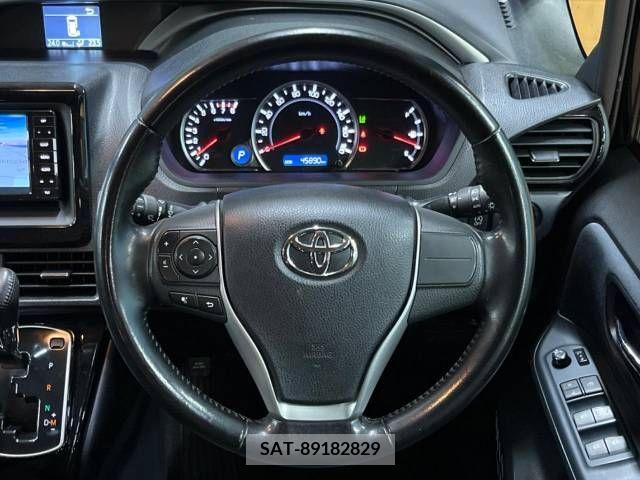 Toyota VOXY 2017-03 288909-12