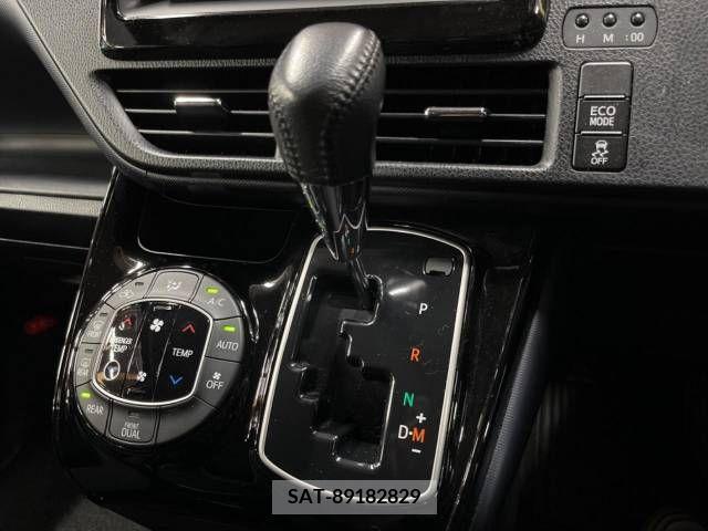 Toyota VOXY 2017-03 288909-5