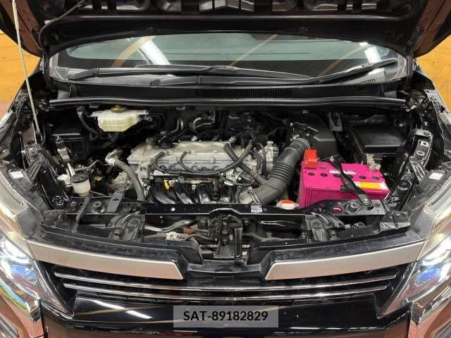 Toyota VOXY 2017-03 288909-19
