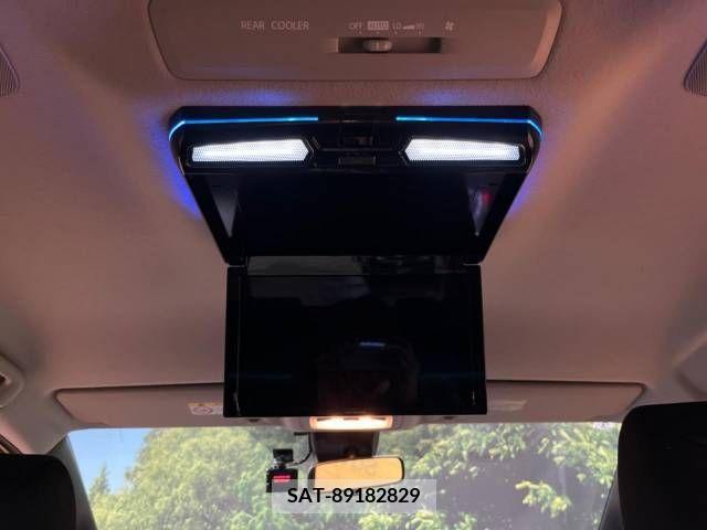 Toyota VOXY 2017-03 288909-2