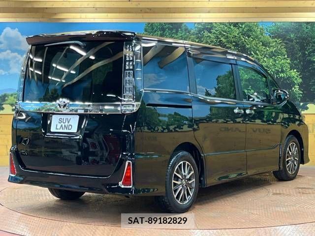 Toyota VOXY 2017-03 288909-18