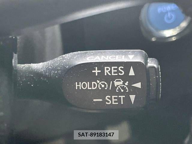 Toyota PRIUS 2019-10 282283-3